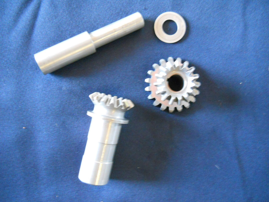 One (1) Lycoming Inspected w/8130 Prop Gov Drive Gear Kit 70384+70388+70389