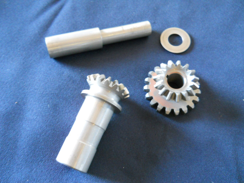 One (1) Lycoming Inspected w/8130 Prop Gov Drive Gear Kit 70384+70388+70389